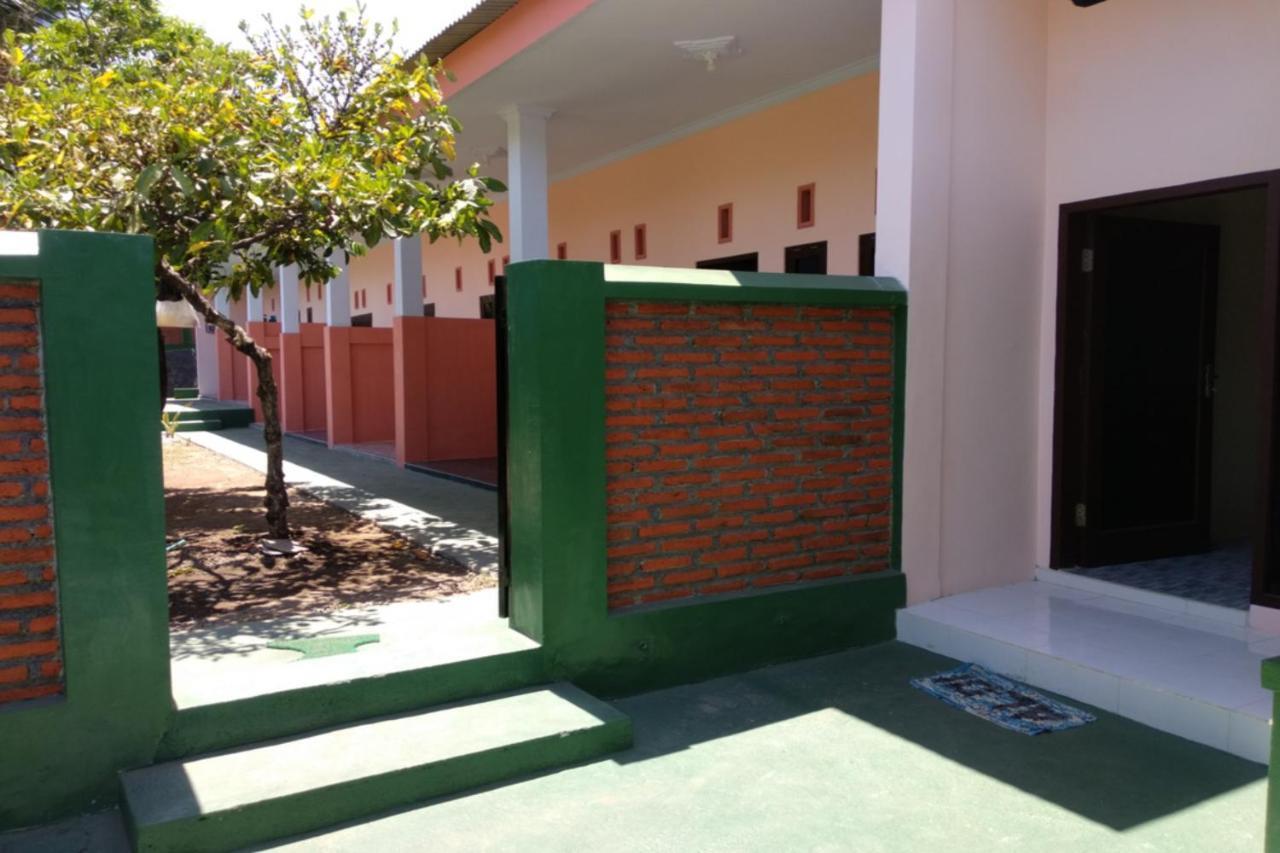 Kelapa Gading Homestay Syariah Redpartner Banyuwangi  Exterior foto