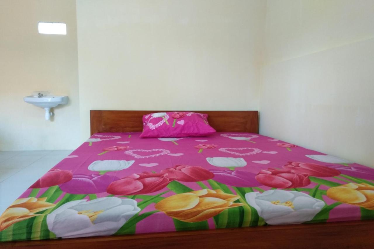 Kelapa Gading Homestay Syariah Redpartner Banyuwangi  Exterior foto