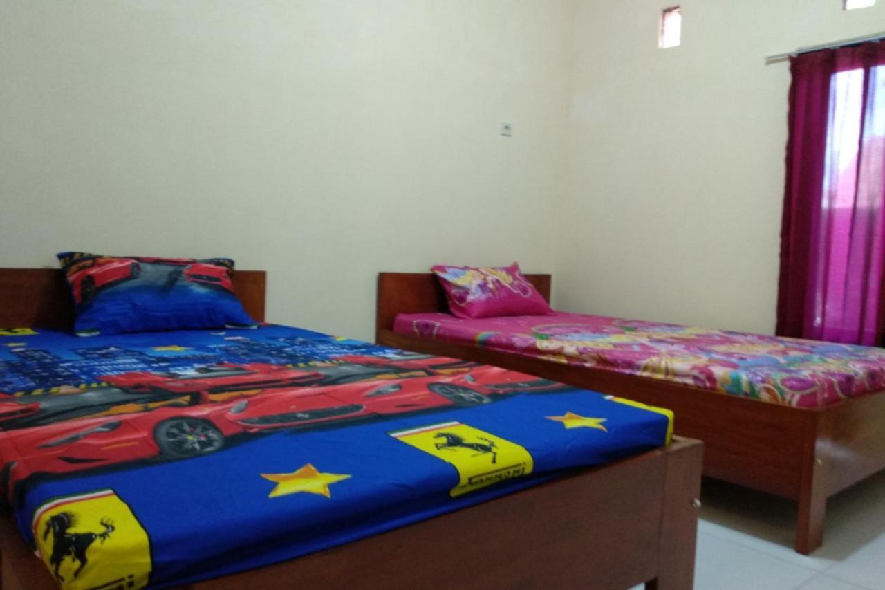 Kelapa Gading Homestay Syariah Redpartner Banyuwangi  Exterior foto